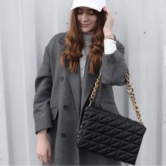 NWT Zara bloggers fav black faux leather quilted chunky chain strap shoulder bag